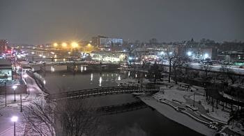 Weather camera view of City of Elgin.