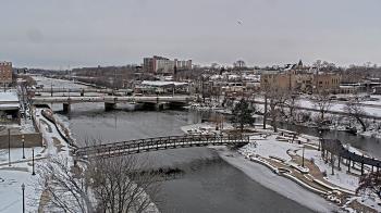 Weather camera view of City of Elgin.