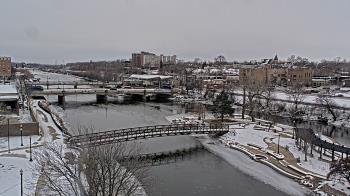 Weather camera view of City of Elgin.