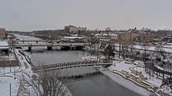 Weather camera view of City of Elgin.