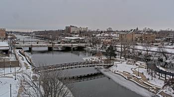 Weather camera view of City of Elgin.