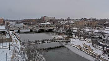 Weather camera view of City of Elgin.