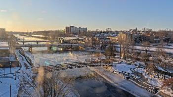 Weather camera view of City of Elgin.
