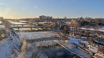 Weather camera view of City of Elgin.
