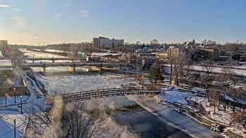Weather camera view of City of Elgin.