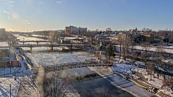 Weather camera view of City of Elgin.