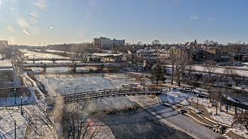 Weather camera view of City of Elgin.