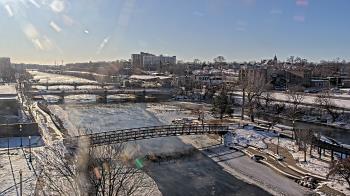 Weather camera view of City of Elgin.