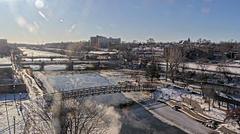 Weather camera view of City of Elgin.