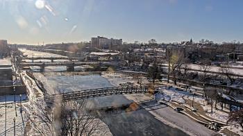 Weather camera view of City of Elgin.