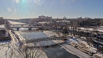 Weather camera view of City of Elgin.