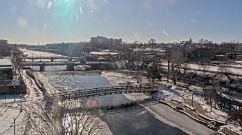 Weather camera view of City of Elgin.