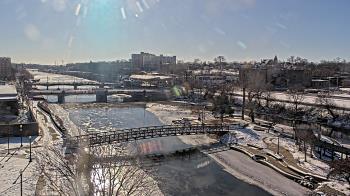 Weather camera view of City of Elgin.