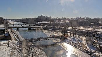 Weather camera view of City of Elgin.