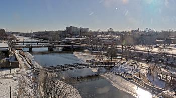 Weather camera view of City of Elgin.