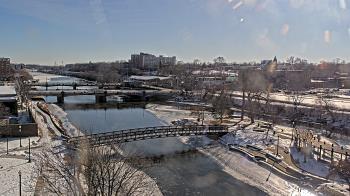 Weather camera view of City of Elgin.