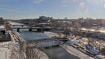 Weather camera view of City of Elgin.