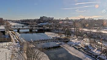 Weather camera view of City of Elgin.