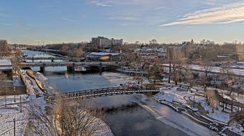 Weather camera view of City of Elgin.
