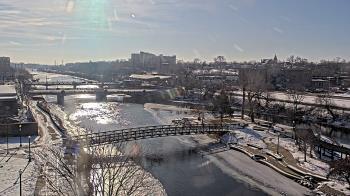 Weather camera view of City of Elgin.