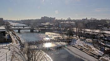 Weather camera view of City of Elgin.