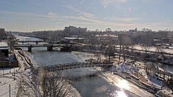 Weather camera view of City of Elgin.