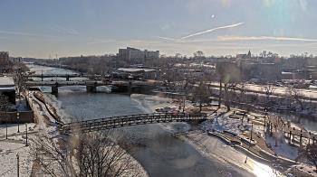 Weather camera view of City of Elgin.