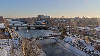 Weather camera view of City of Elgin.