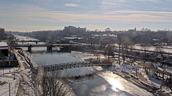 Weather camera view of City of Elgin.