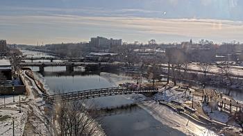Weather camera view of City of Elgin.