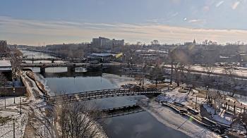 Weather camera view of City of Elgin.