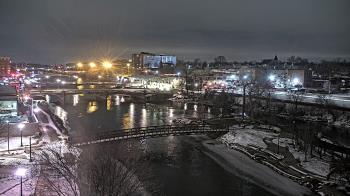 Weather camera view of City of Elgin.