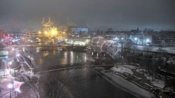 Weather camera view of City of Elgin.