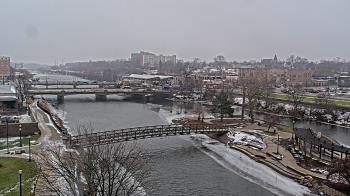 Weather camera view of City of Elgin.