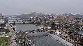 Weather camera view of City of Elgin.