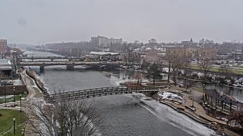 Weather camera view of City of Elgin.