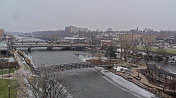 Weather camera view of City of Elgin.