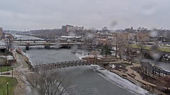 Weather camera view of City of Elgin.