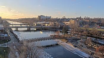 Weather camera view of City of Elgin.