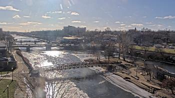 Weather camera view of City of Elgin.