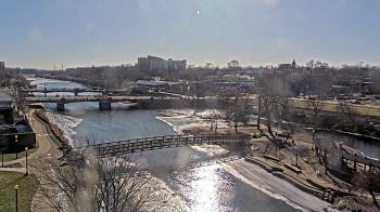 Weather camera view of City of Elgin.