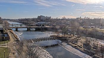 Weather camera view of City of Elgin.