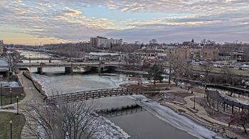 Weather camera view of City of Elgin.