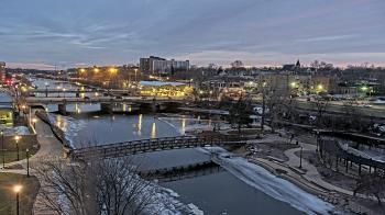 Weather camera view of City of Elgin.