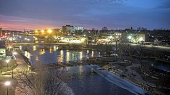 Weather camera view of City of Elgin.