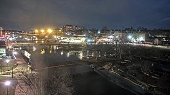 Weather camera view of City of Elgin.