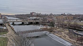 Weather camera view of City of Elgin.