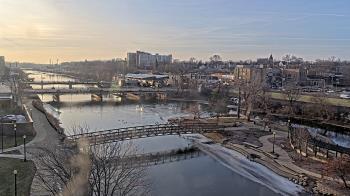 Weather camera view of City of Elgin.
