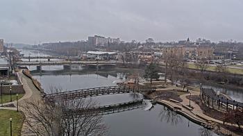 Weather camera view of City of Elgin.