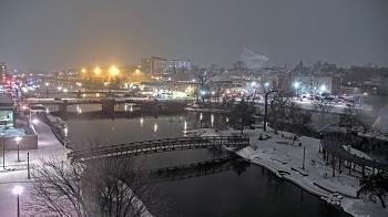 Weather camera view of City of Elgin.